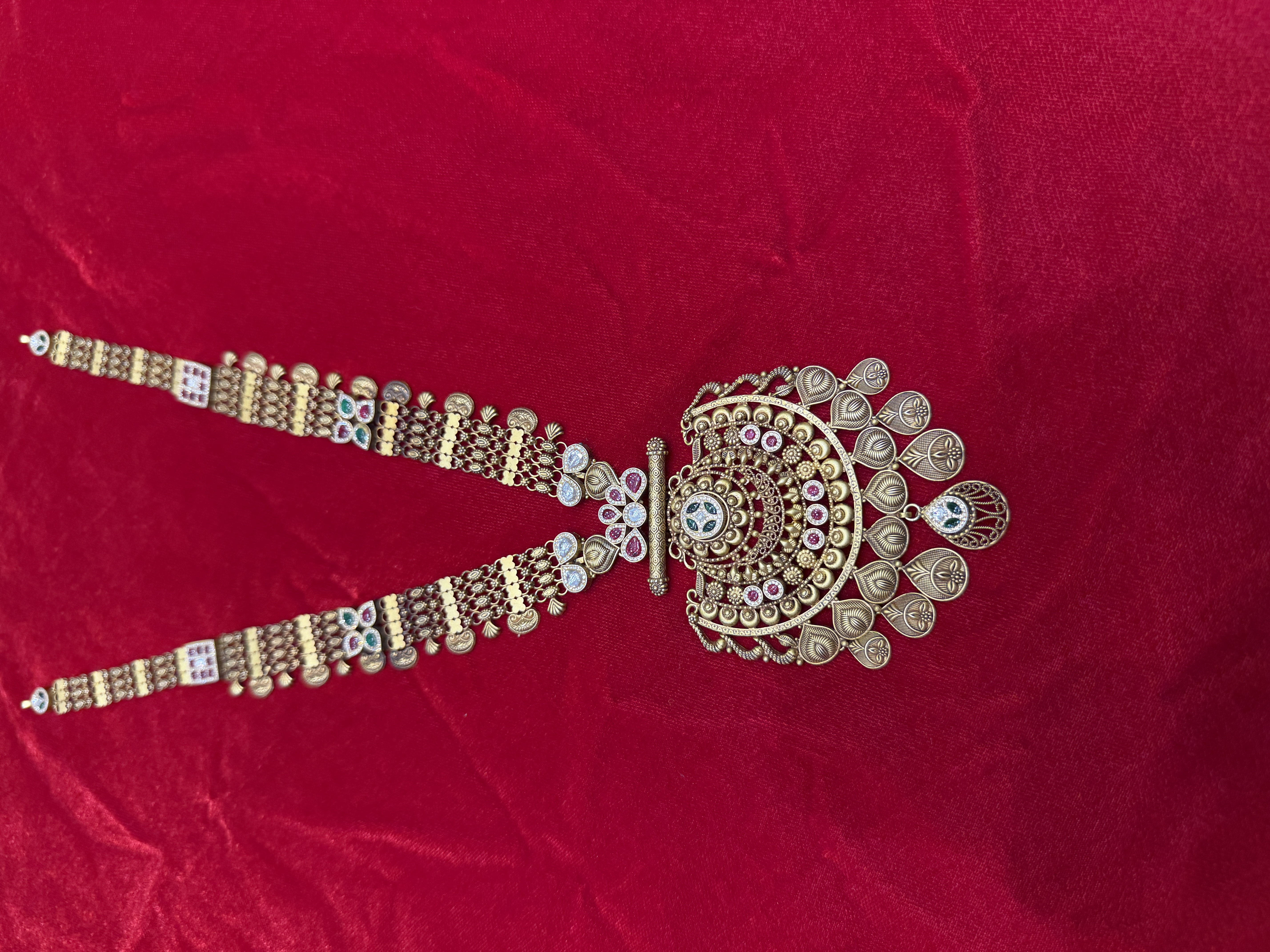 SWAROVSKI NECKLACE