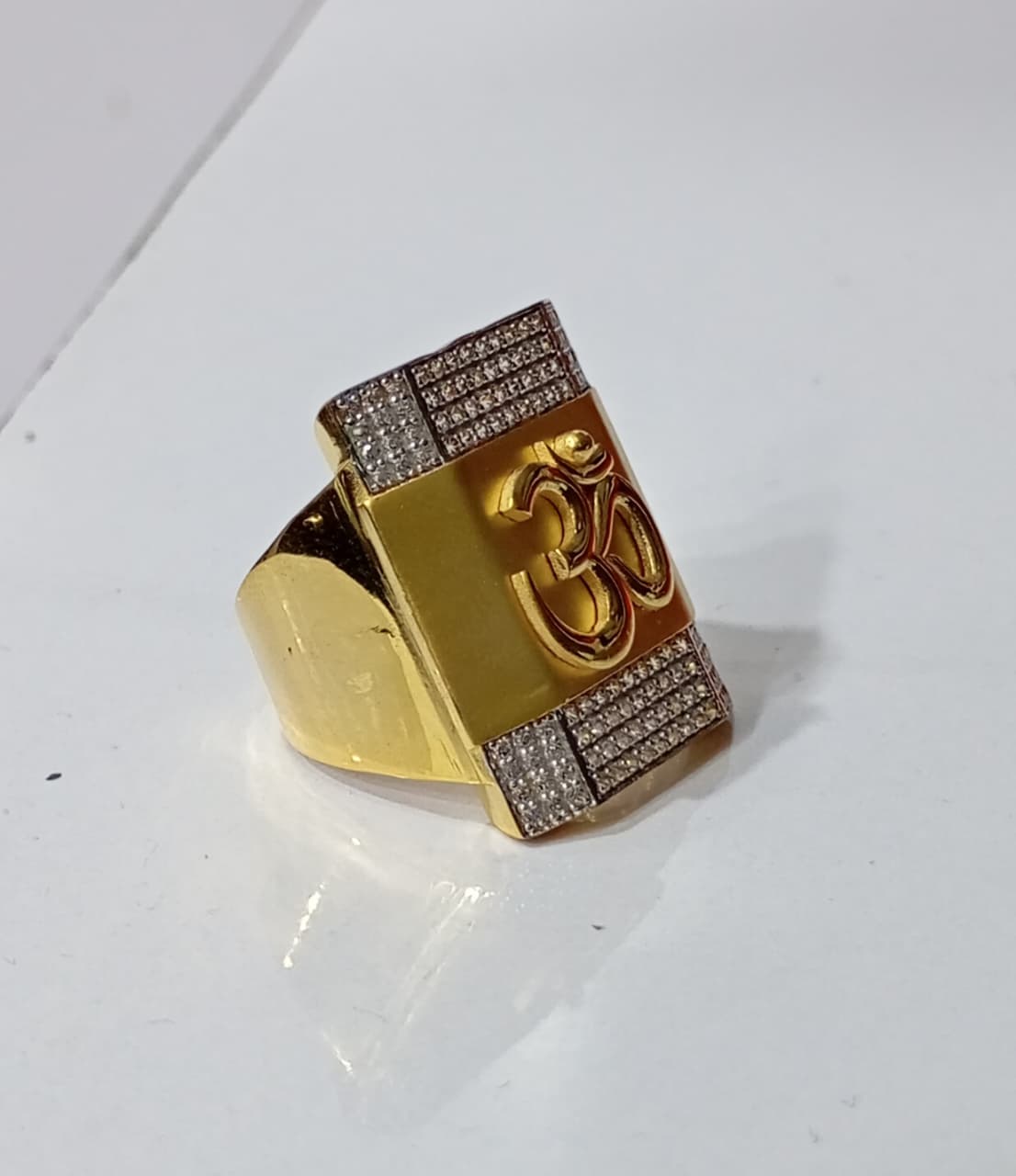 AUM RING