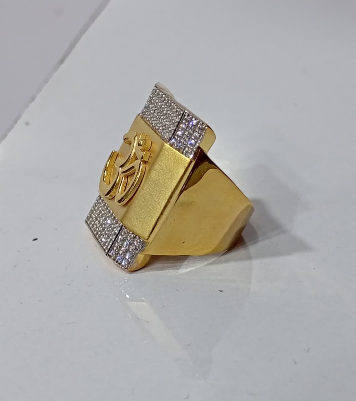 AUM RING